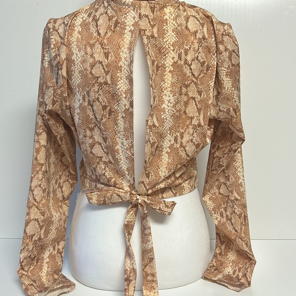 Vitamin A Remy Rashguard Top - Picture 3 of 5